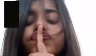 Intip Aku Telanjang Bulat, Jangan Bocorin Ya