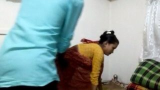 Sopir Bajaj Angkat Sari Dan Tembaki Tante Desi Seksi
