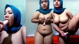 Ustazah Berjilbab Hijau Menggoda Dengan Mainan Dildo