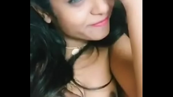 Istri Seksi Desi Main Panas Dengan Suaminya
