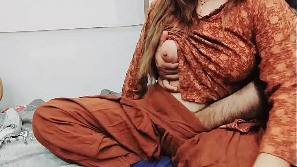 Ibu Tiri Pakistan Nungging Anal Di Suami Yang Ditipu Sambil Potong Sayur Dengan Suara Hindi Panas
