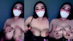 Nenen Aurel Manggamu, Papaya Queen Yang Bikin Tangan Gatal Banget.