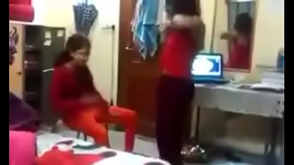 Bercinta Di Hostel, Lucu Tapi Bikin Gregetan