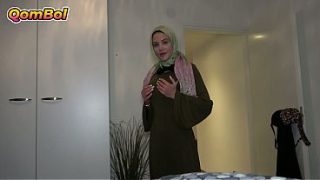 Abang, Kakak Tiriku Pakai Hijab Ngajakin Ml Sebelum Nyokap Bokap Pulang.