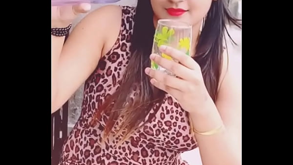 Cewek India Pose Nungging Siap Digoyang