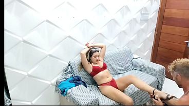 Ibu Mertuaku Yang Masih Muda Sendirian Di Rumah Dan Haus, Aku Datang Dan Dia Langsung Merayuku Untuk Menikmati Bokong Ketatnya Sampai Aku Memuntahkan Semua Isi Perutku. Vagninho E Vivi Si Nakal.