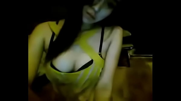 Gadis Indonesia Colmek Di Depan Kamera, Minta Digojlok.