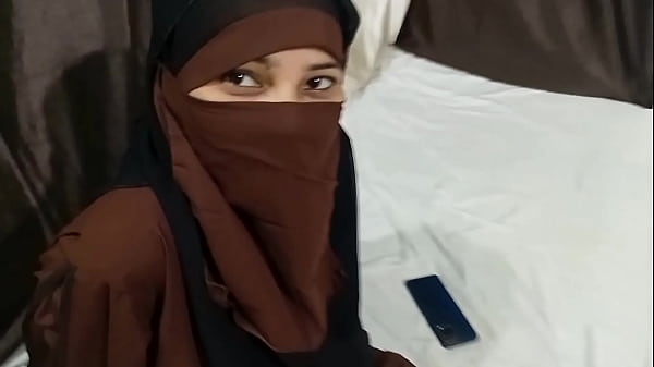 Hot Jilbab Dilepas, Beban Berat Di Ranjang Bareng Adik Tiri—dibantai Sampai Meraung.