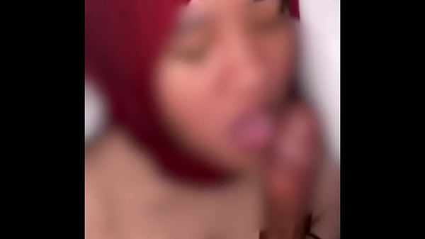 Video Panas Indonesia, Adegan Bercinta Dengan Memek Sempit Dan Kontol Besar, Si Cewek Pakai Jilbab Merah Menggoda