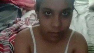 Tonton Video Isap Kontol India Yang Bikin Makin Horny.