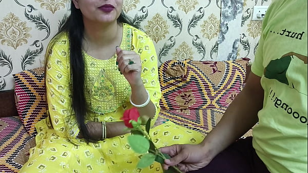 Valentine Spesial India – Si Abang Tiri Ngajakin Saara, Adik Tirinya, Tapi Niat Bejatnya Ditutupin Pake Bahasa Hindi Biar Nggak Kelihatan.