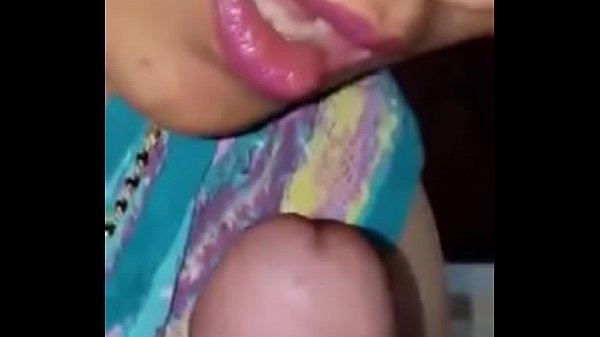 Malam Buta, Kontol Suami Ngebul Di Mulut, Suara Desahan Desi Bikin Basah.