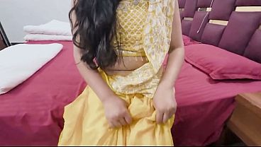 Bhabhi Bas Gili Chut Se Hi Maan Sakti Hai Jab Devar Ka Gussa Aaye