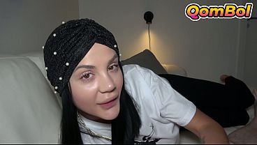 Ngentot Liar Bareng Mbak Tiriku Elnaz Yang Pake Hijab, Hot Banget!