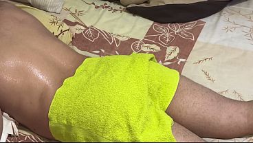 Ibu Mertua Montok Bantu Mantu, Pijat Berujung Ke Ranjang Panas.