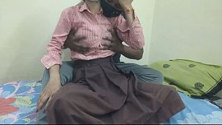 Cewek Kuliahan India Digebukin Pacar Di Kosan, Crot Penuh Memek Basah.