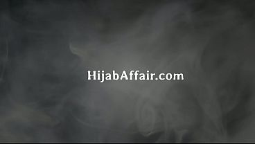 Ibu Tiri Arab Kira Kontolku Lampu, Sampai Ujungnya Basah Kena Pelumas.