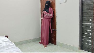 Ngentot Pertama Bareng Pacar Hijab Cuek India, Makin Malu Makin Nikmat