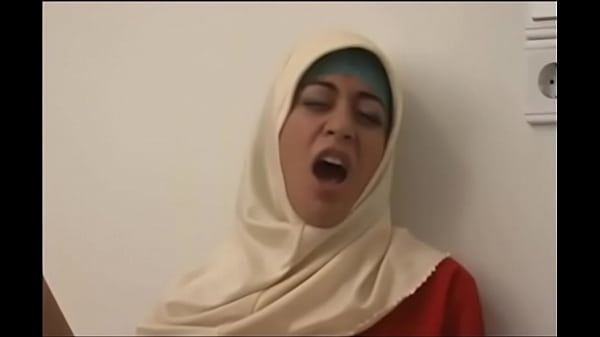 Nih Bos, Nih Cewek Arab Berjilbab, Siap Bikin Lo Makin Gregetan.