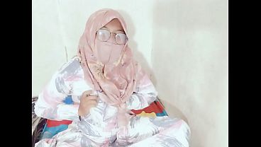 Tante Sange Indonesia Lagi Viral Colmek Pake Botol, Muncrat Basahin Lantai