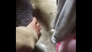 Mama Muda Janda Seksi Buka Pintu Untuk Tamu Panas Di Villa Maria.