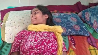 Desi Bhabhi Ko Padosi Ne Zor Se Pel Diya, Chudai Mein Maza Aaya