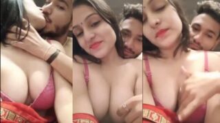Désar Mesum Meremas Susu Montok Bhabhi Yang Telanjang