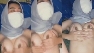 Hijab Putih Digoyang-goyang, Bikin Ngiler Semua Yang Liat
