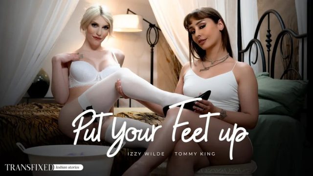 Nih Goyang Kaki Sambil Nikmatin Izzy Wilde Sama Tommy King, Kontol Lo Pasti Berdiri.