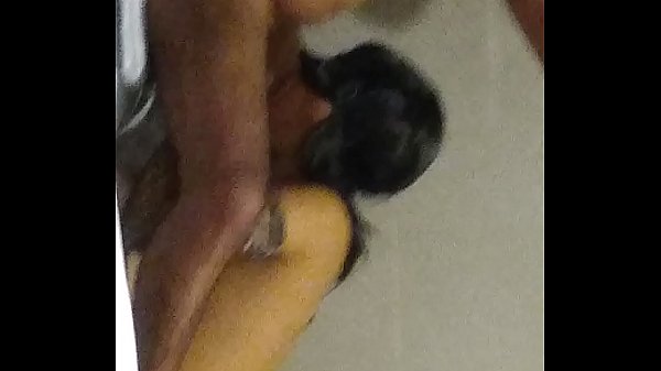 Neha Ngewe Stepbro-nya Sambil Mandi, Suara Desahan Panas Bikin Makin Greget