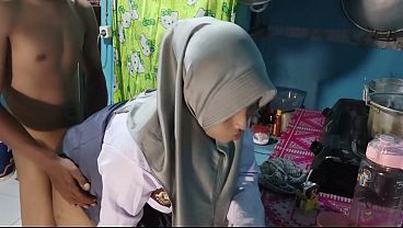 Ngentot Adik Ipar Sambil Dijilat Teteknya Yang Montok.