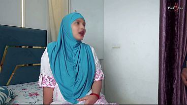 Blinkit Kurir Cukur Bulu Memek Bini Hijab, Lalu Ngentot Sange Keras.