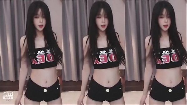 Cewek China Goyang-goyang Tubuh Mulus, Bikin Ngiler
