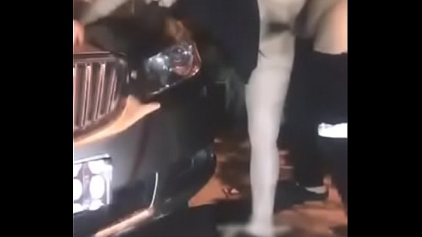 Cewek China Ngeseks Di Pinggir Jalan, Memek Basah Kena Kontol Besar