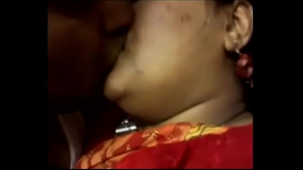 Desi Aunty, Bibirnya Digigit, Mata Nakal, Siap Digoyang