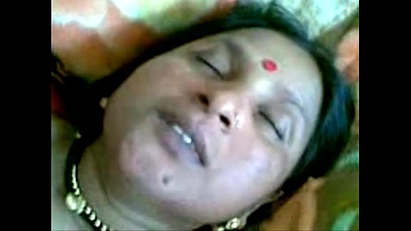 Ibu-ibu Desa India Digarap Suami Sendiri Di Rumah, Bikin Makin Liar – Xvideos.com