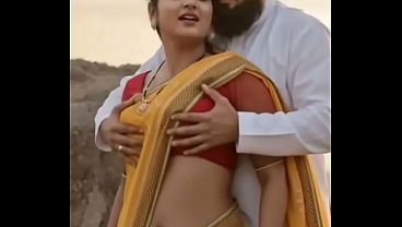 Desi Bhabhi Saree Boobs Diteken, Cinta Panas Di Kamar Gelap