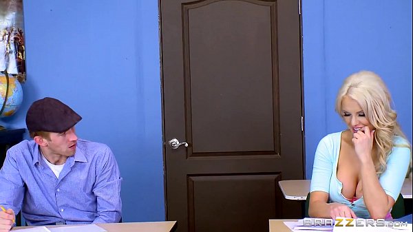 Guru Kenzie Taylor, Tapi Besar Banget Di Sekolah, Sampai Mampus