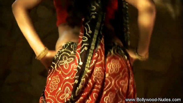 Tarian Si Gadis India Kulit Cokelat, Gerakannya Bikin Mendingin
