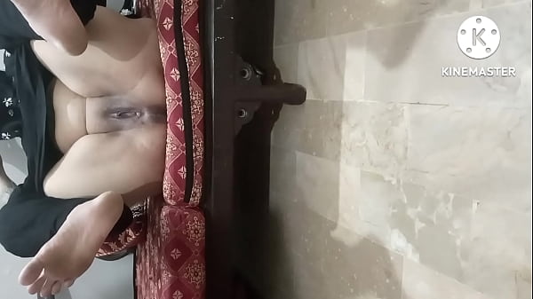 Buka Kaki Lebar, Pagi-pagi Bhabhi Pakistan Siap Digenjot