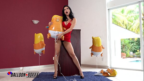 Ibu-ibu Rusia, Crystal Rush, Ngewe Gaya Hump Balon Trump, Hot Banget!