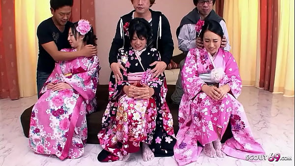 Rare Orgy Jepang, Tiga Abg Jav Imut Dengan Memek Berbulu