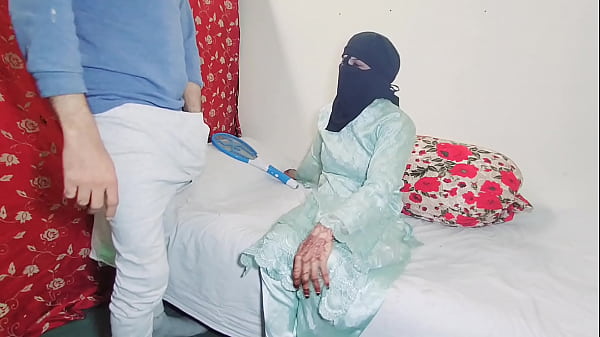 Tusuk Memek Sange Cewek India Montok Dari Belakang, Kontol Gede Ngehajar Pantat Gede Sambil Ngomong Jorok Bahasa Hindi