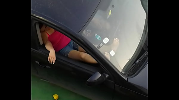 Gadis Arab Seksi, Minta Digituin Di Depan Umum