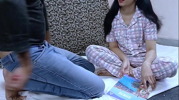 Mosi Ki Ladki Ko Nangi Karke Jor Se Choda, Family Mein Chudai Ka Maza